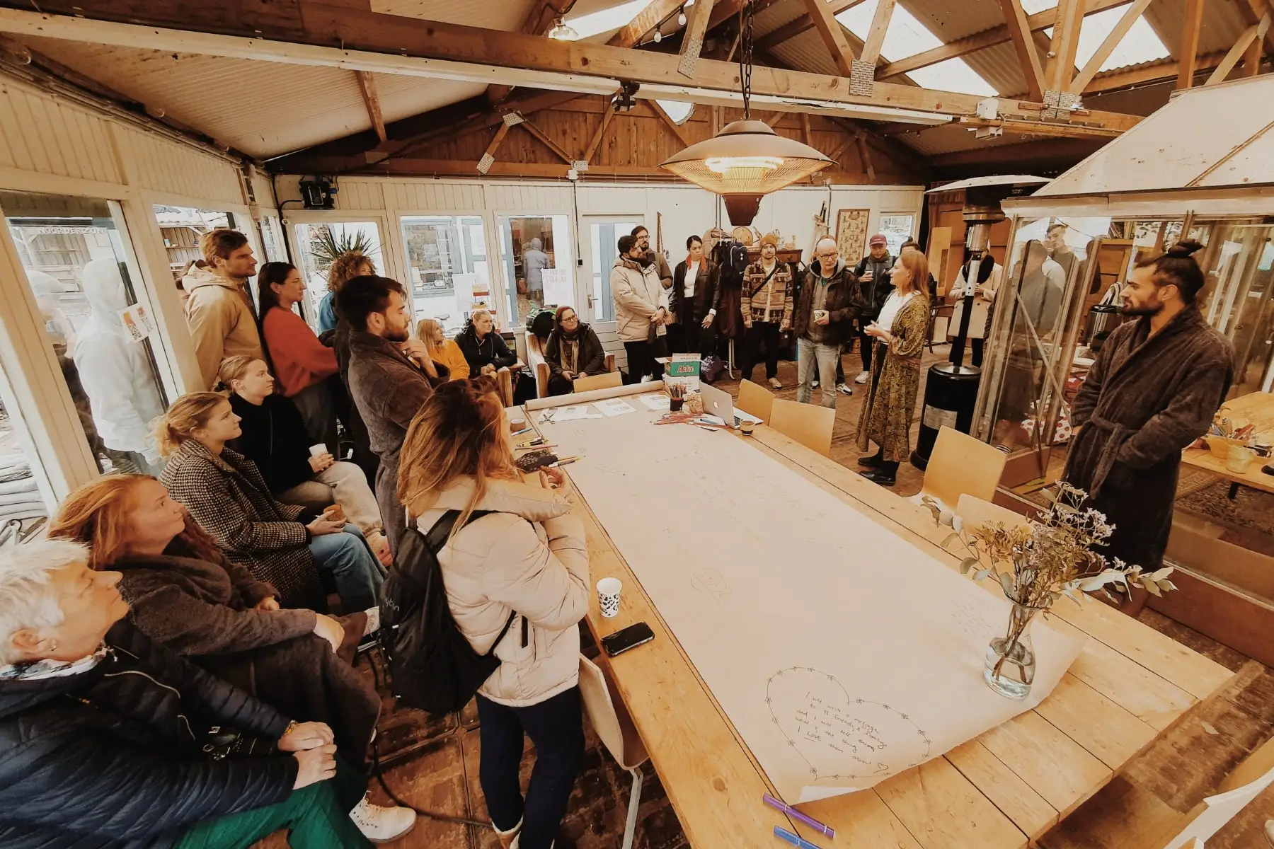 Introducing the Warm Hearts Sauna project in an open sauna day in November 2022. Location Buurtwerkplaats Noorderhof.