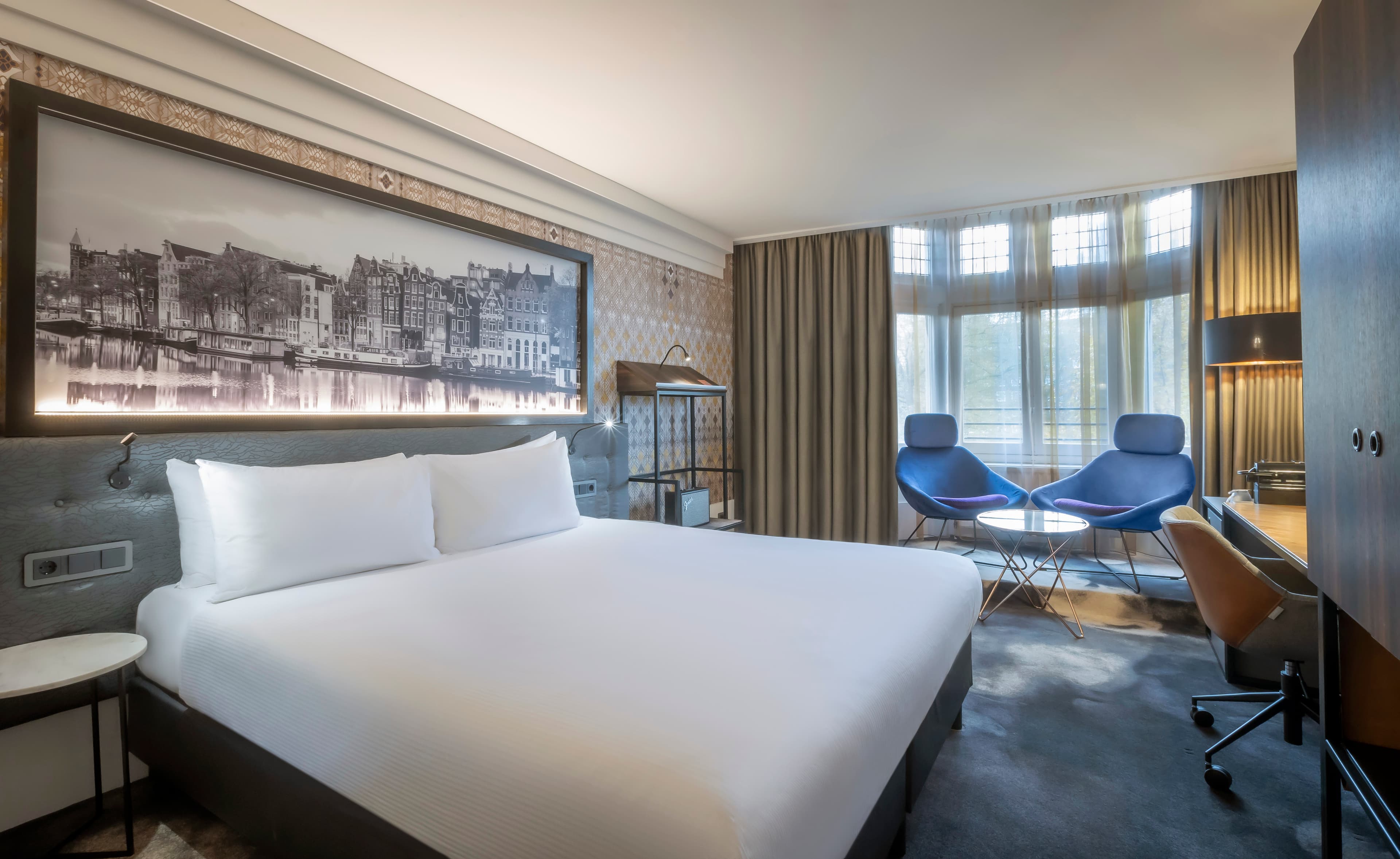 Deluxe Bedroom