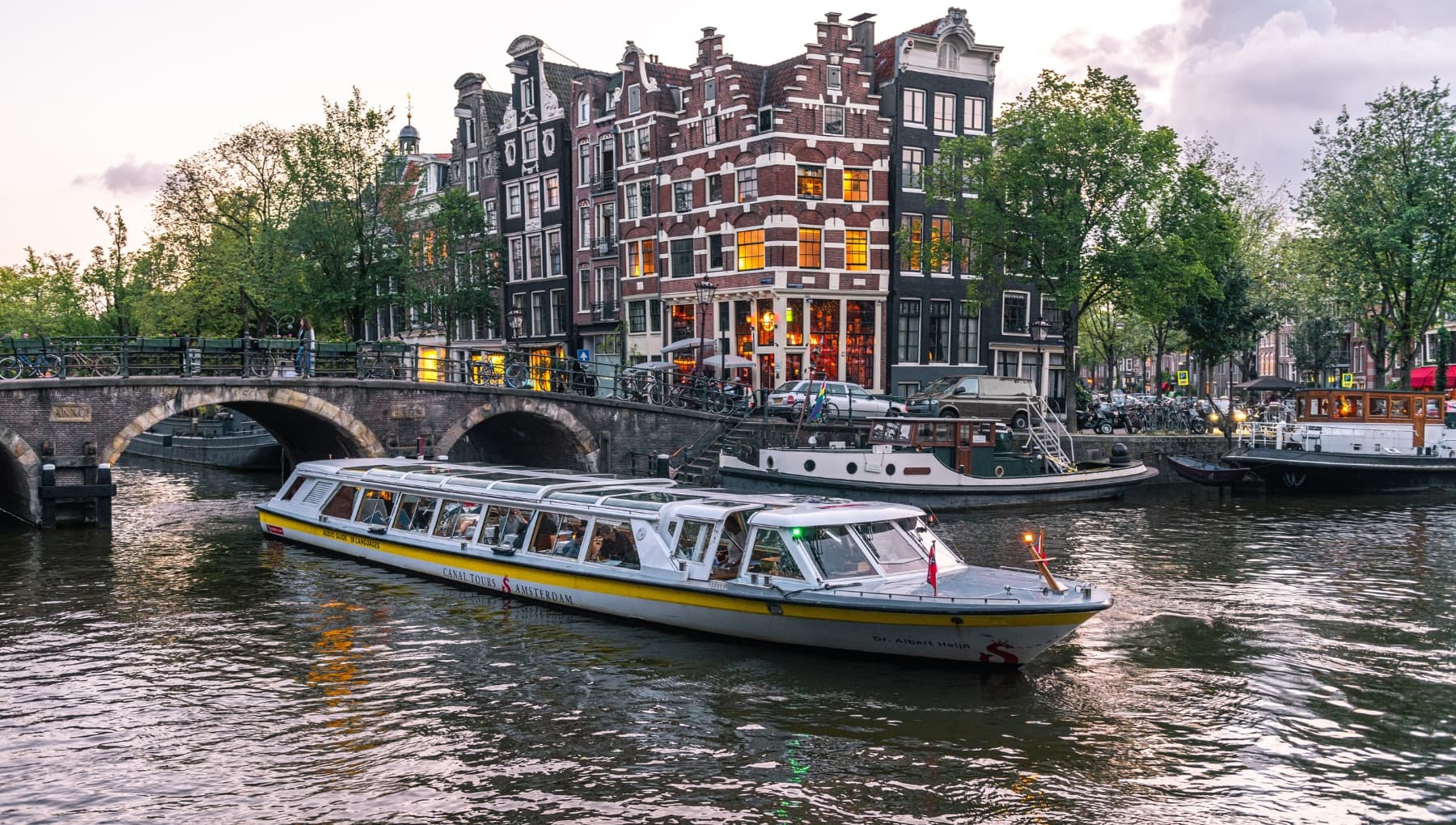 Dutch Gin Cruise in Amsterdam