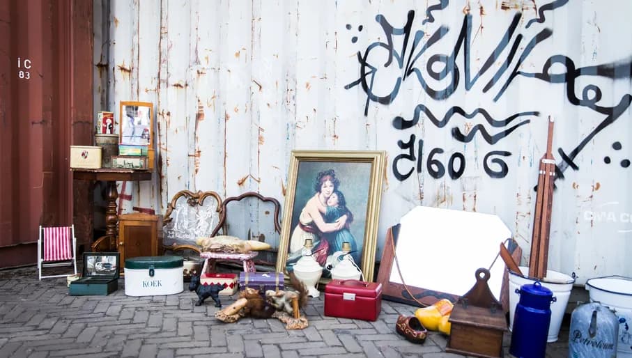 Product display at the IJ-Hallen