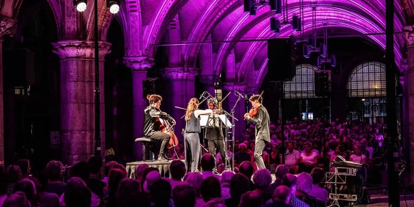 Grachtenfestival concert under the Rijksmuseum Passage by Alexander Warenberg in Residence, magic of the string quartet.