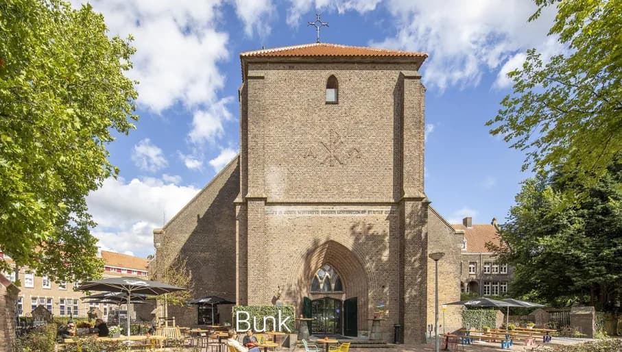 Exterior and terrace of BUNK hostel