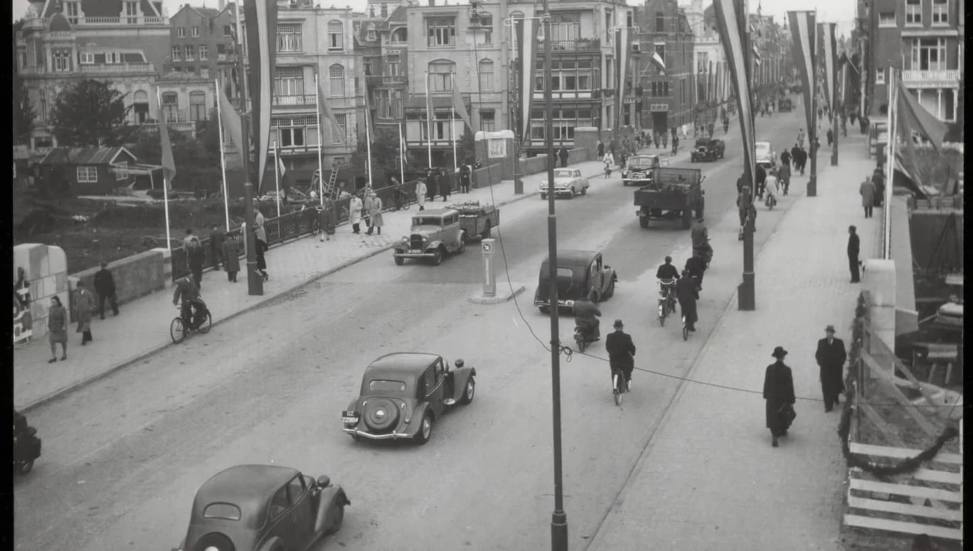 Oud-West Then & Now
Vondelbrug
Stadsarchief Amsterdam
