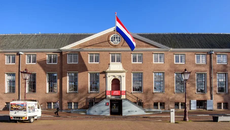 Amsterdam Museum in H'ART Museum exterior by day