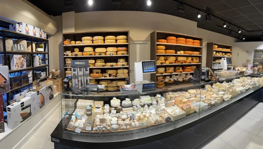 L'Amuse cheese shop product display