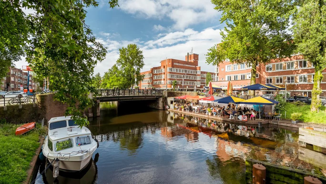 Terrace of Restaurant De Neef van Fred at Admiralengracht.