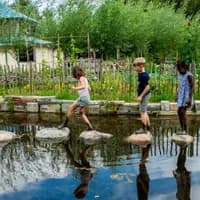 Jeugdland kids playing