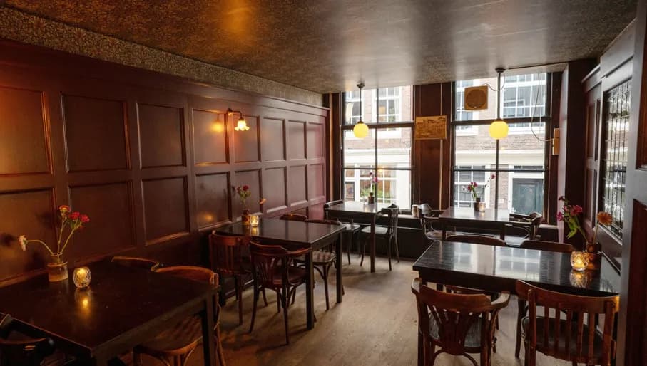 Café 't Smalle interior