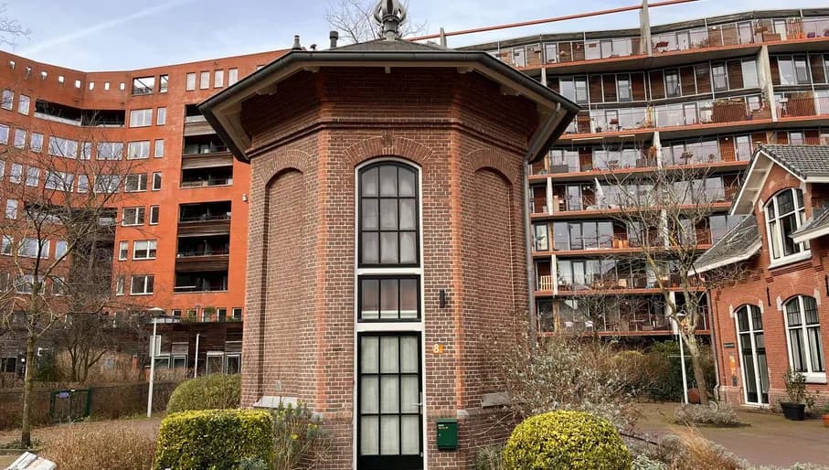 Hotel De Windketel at Watertorenplein.