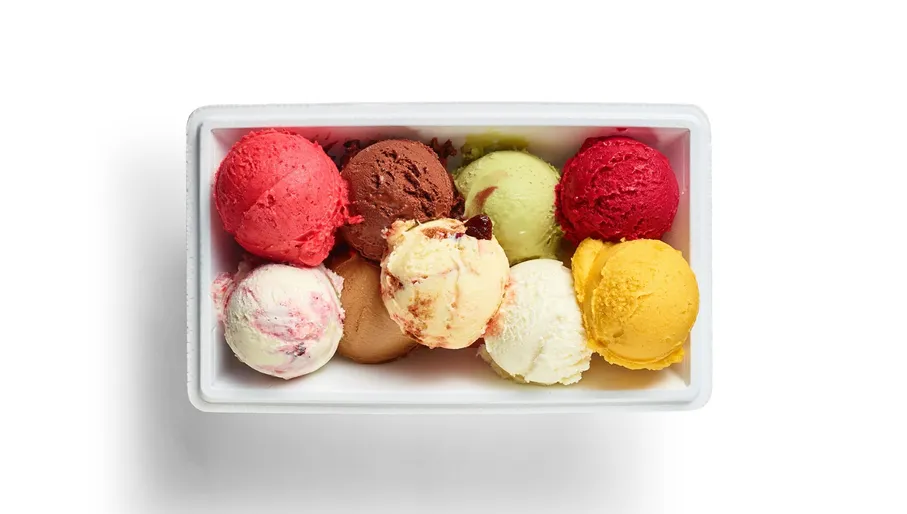 IJscuypje ice cream in a bucket