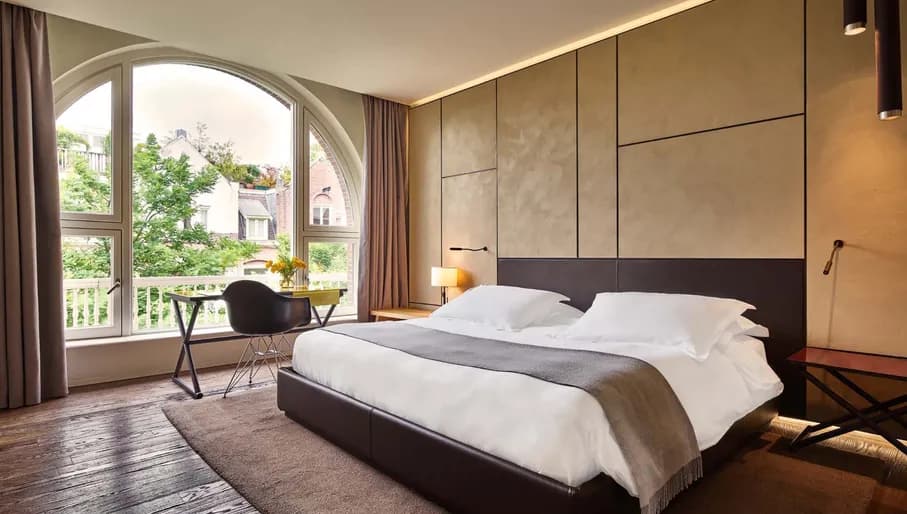 Conservatorium Hotel bedroom interior
