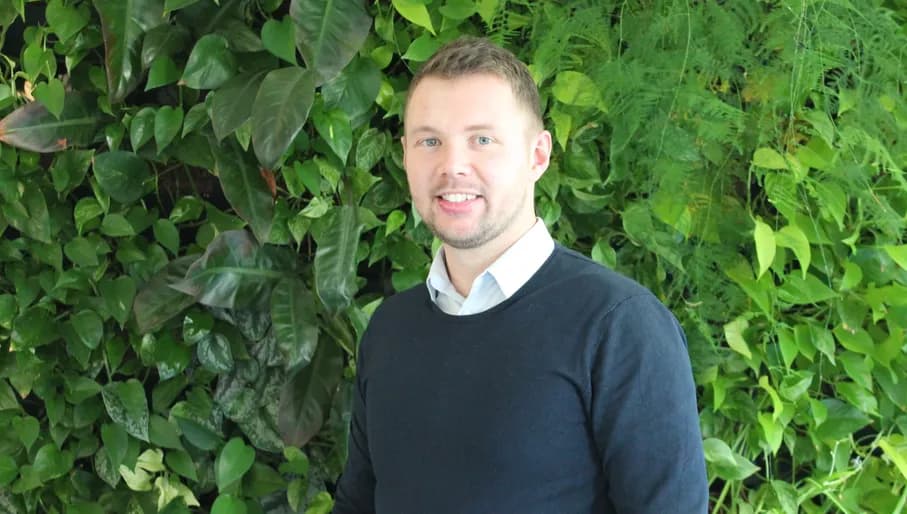 Portrait of Nikolay Tsanev, co-founder of Swapkaart, FoundersFridays hero