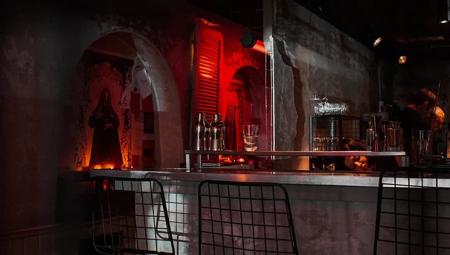 Sins of Sal interior