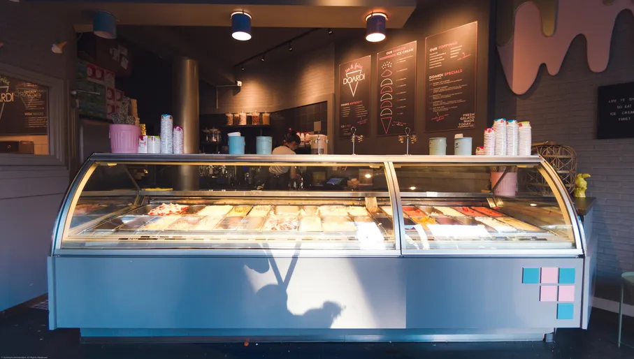 Doardi ice cream parlour counter