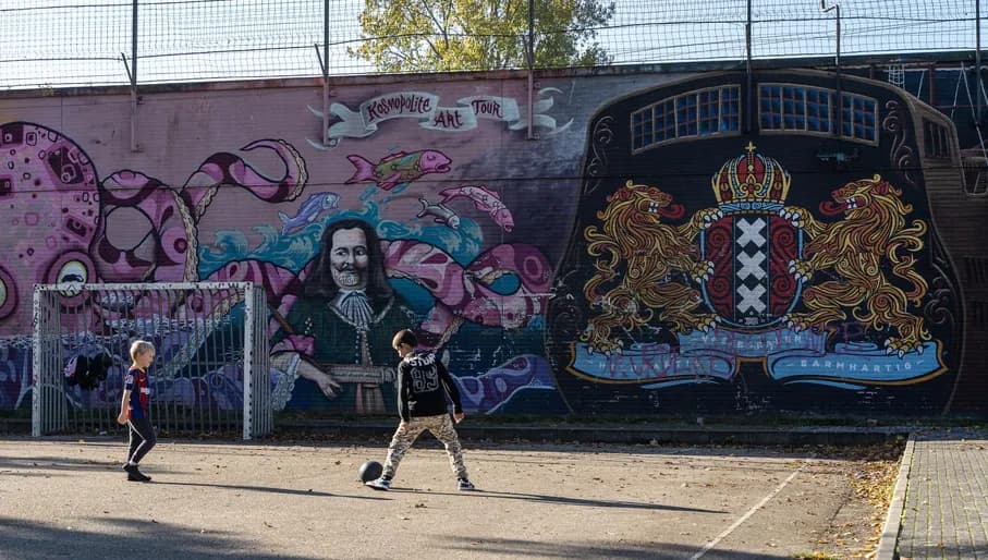Kids playing football in Rembrandtpark