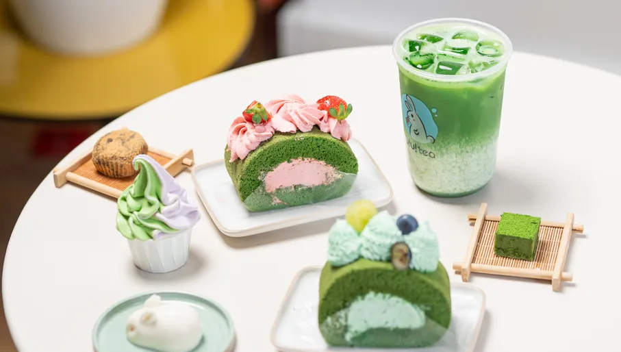 Biu!Tea matcha cakes, ice cream and bubble tea