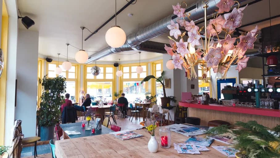 Buurman De With pizza restaurant interiors