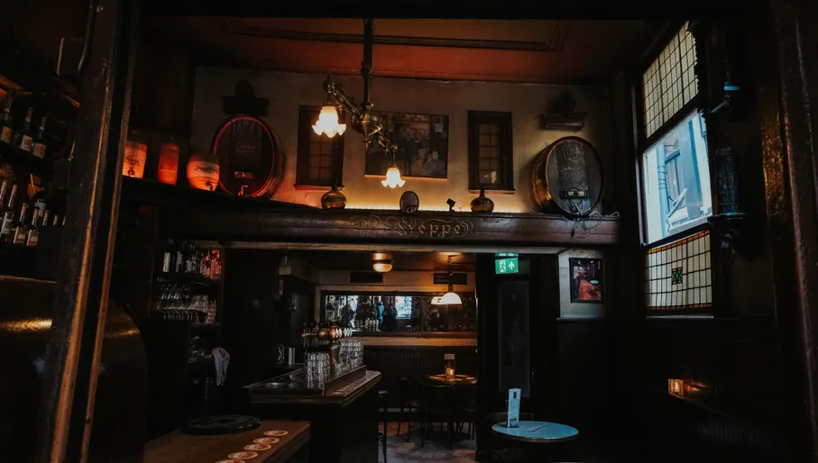 Café Hoppe interior