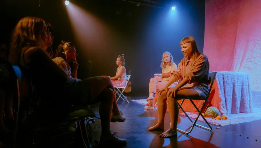 Fringe Festival, Abortus Verhalen