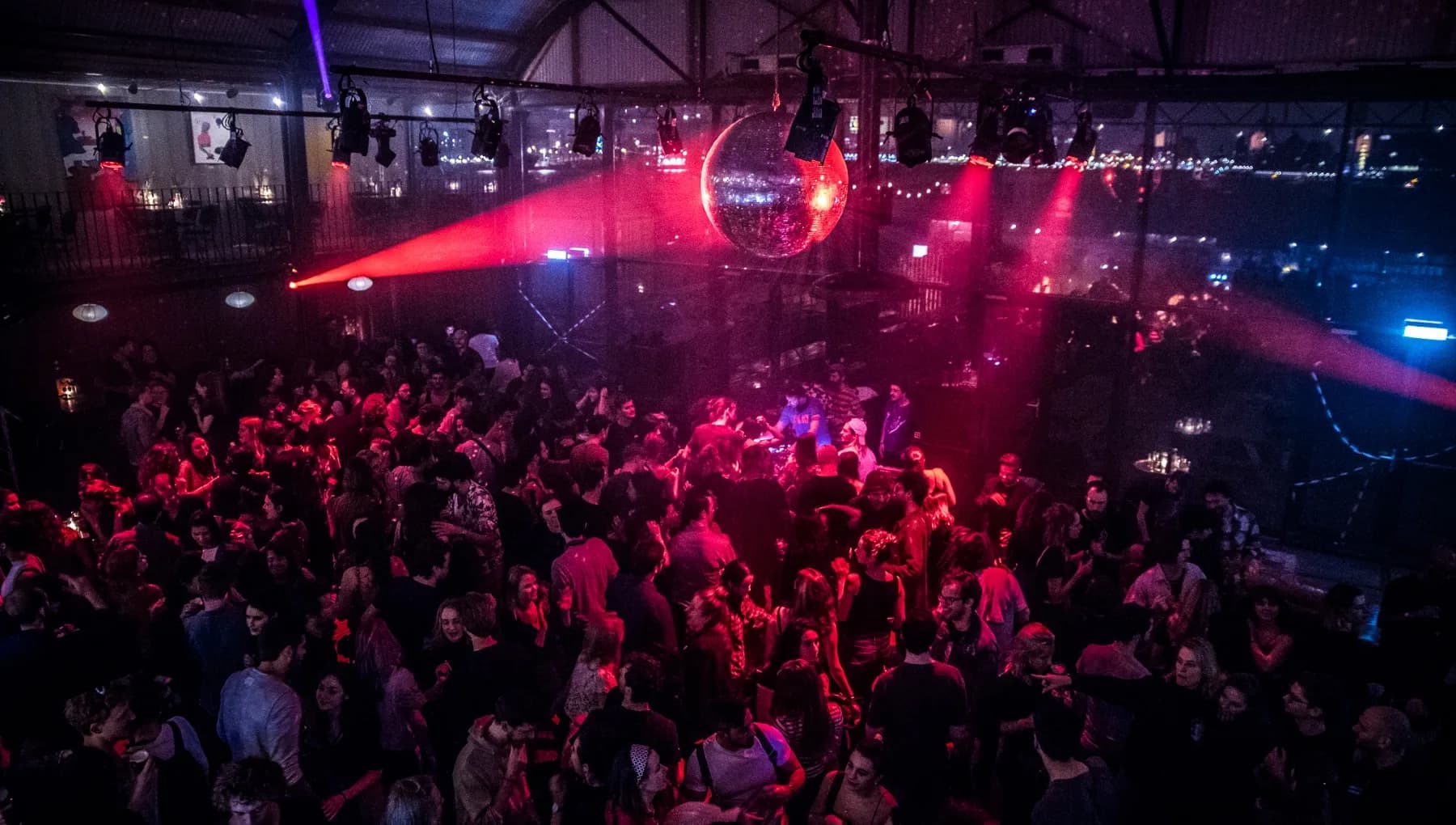 Pllek café-restaurant people dancing