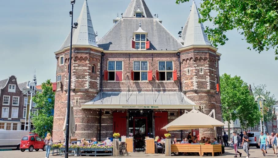 In De Waag café-restaurant exterior and terrace