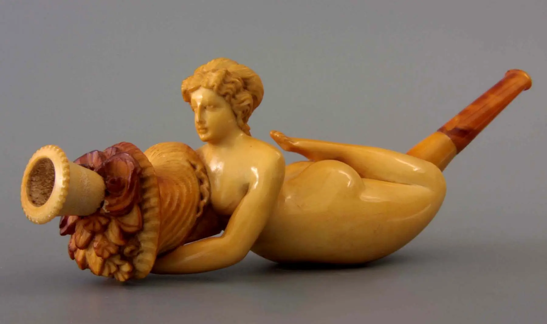 sensueel gesneden meerschuim sigarenpijp