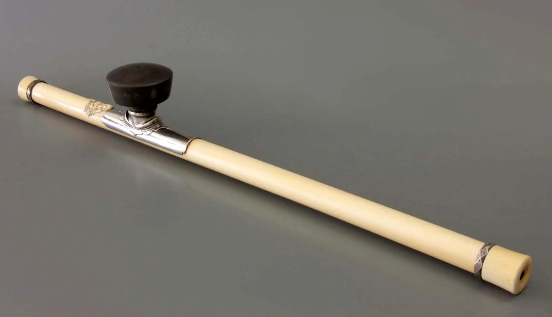 Chinese opiumpijp met ivoren buis