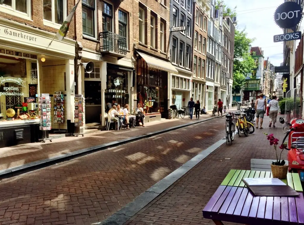 Hartenstraat - one of De 9 Straatjes