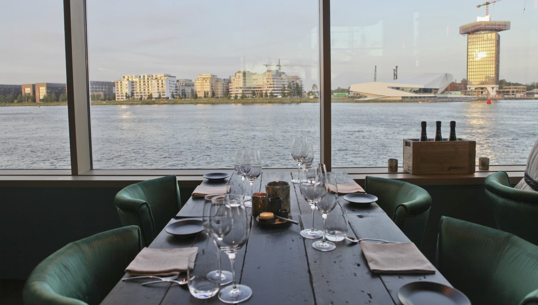 MOS Amsterdam