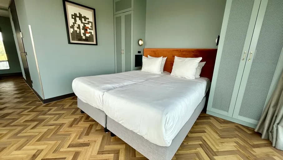 Wheelchair accessible hotel room