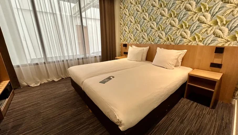 Wheelchair accessible hotel room