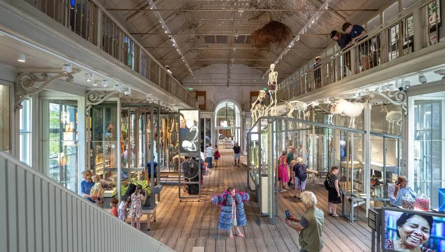 Het Groote Museum at ARTIS Zoo