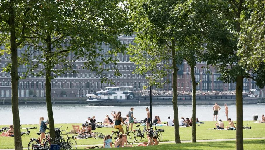 Bogortuin outdoor swimming spot on Javaeiland