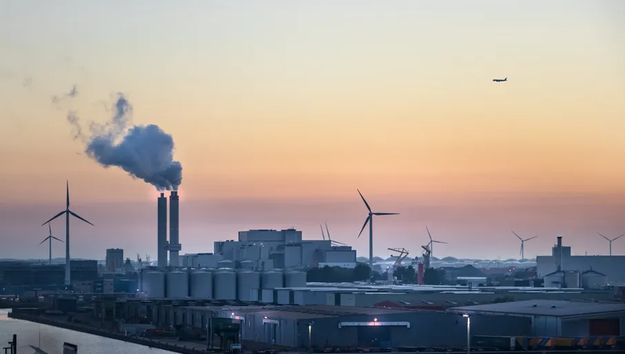 Panoramic view of the west port (Westpoort) and the industrial zone of Amsterdam at dusk.