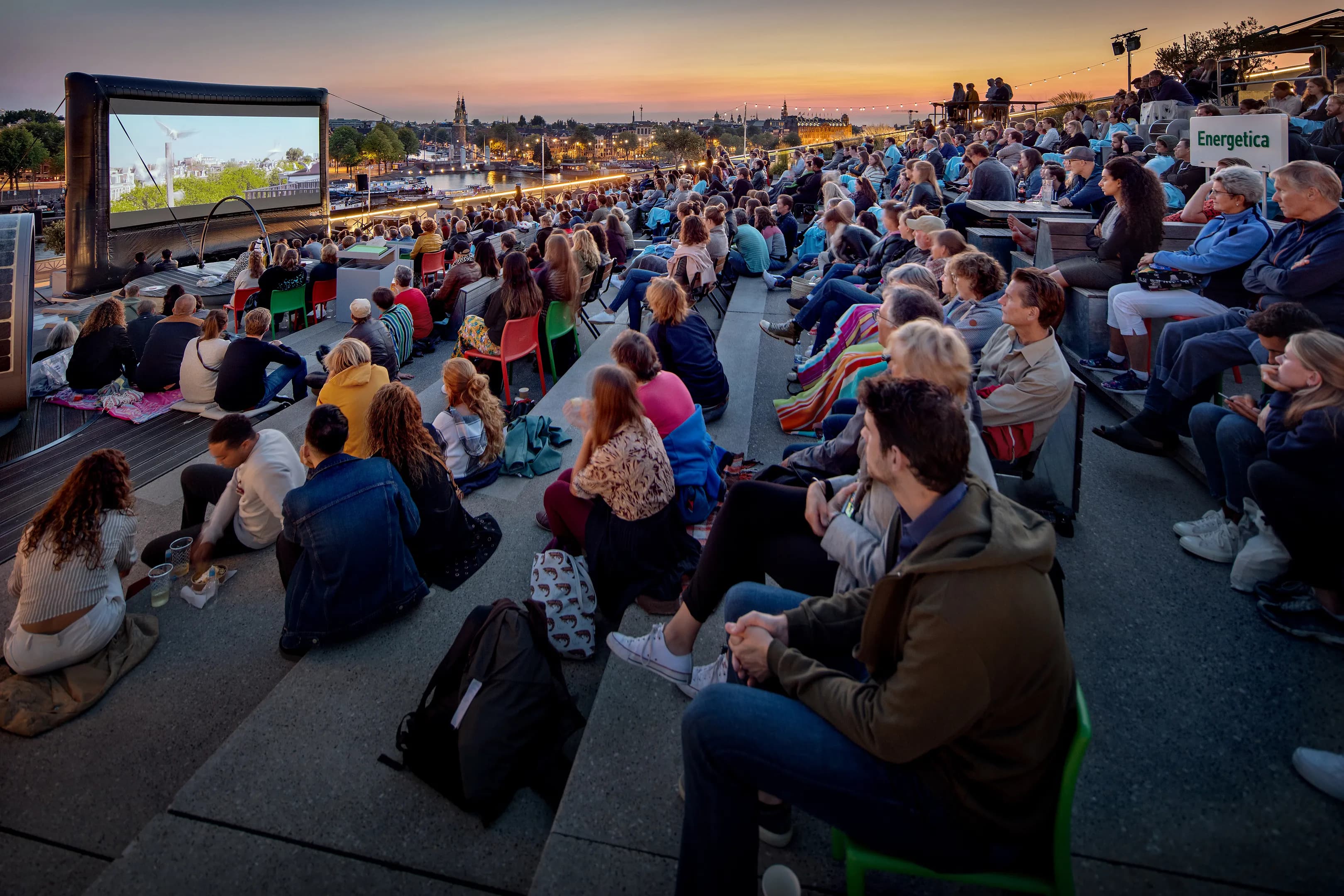 NEMO; Openlucht filmvoorstelling dak